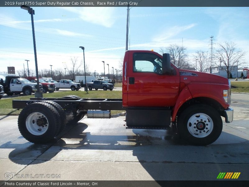 Race Red / Earth Gray 2019 Ford F750 Super Duty Regular Cab Chassis