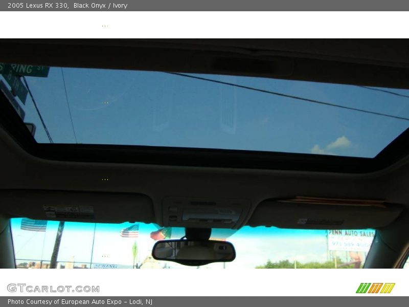 Black Onyx / Ivory 2005 Lexus RX 330