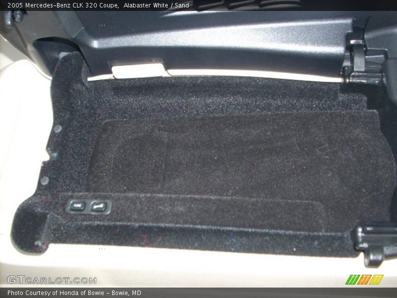 Alabaster White / Sand 2005 Mercedes-Benz CLK 320 Coupe