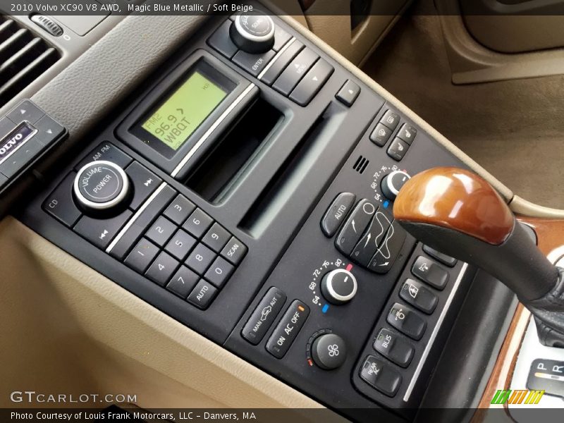 Controls of 2010 XC90 V8 AWD