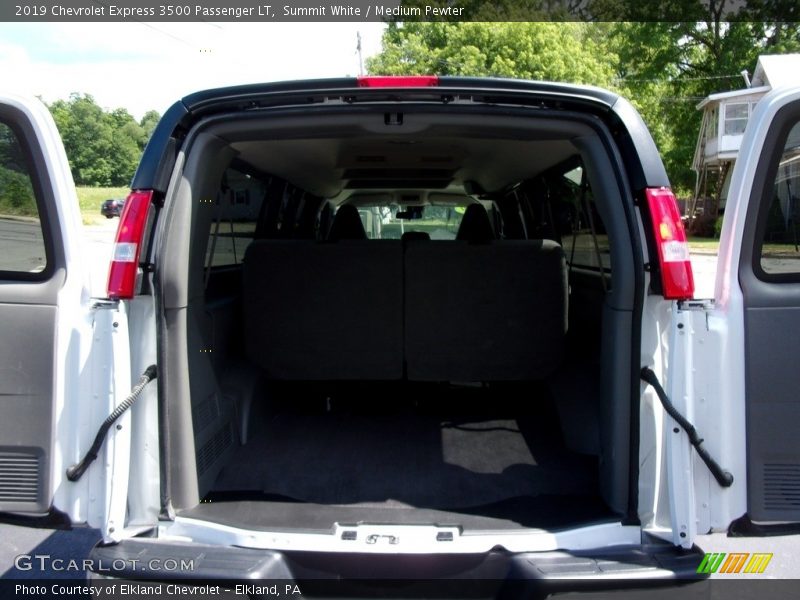 Summit White / Medium Pewter 2019 Chevrolet Express 3500 Passenger LT