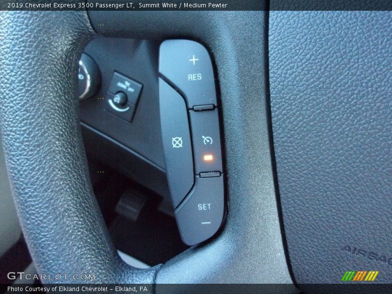 Summit White / Medium Pewter 2019 Chevrolet Express 3500 Passenger LT