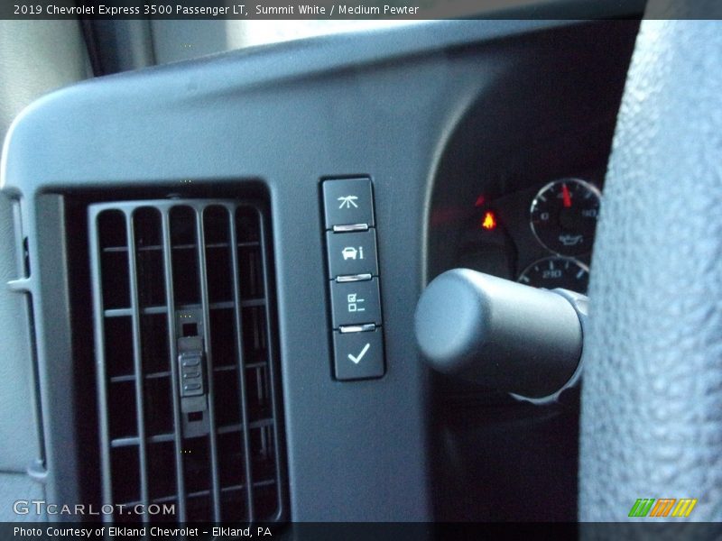 Summit White / Medium Pewter 2019 Chevrolet Express 3500 Passenger LT