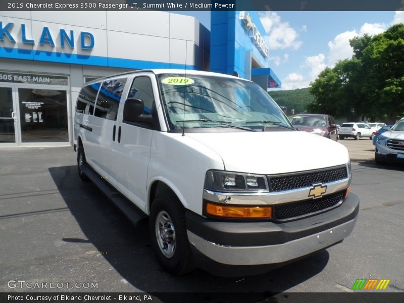 Summit White / Medium Pewter 2019 Chevrolet Express 3500 Passenger LT