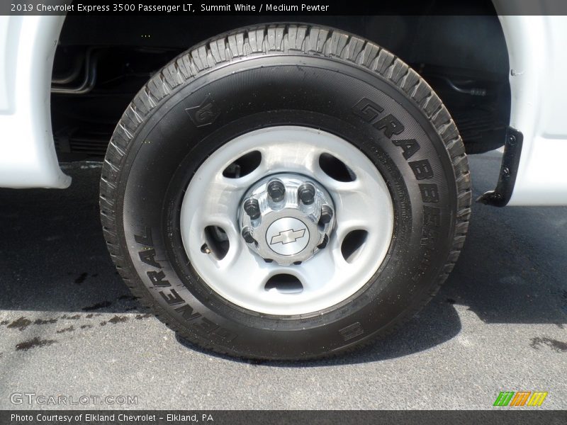 Summit White / Medium Pewter 2019 Chevrolet Express 3500 Passenger LT