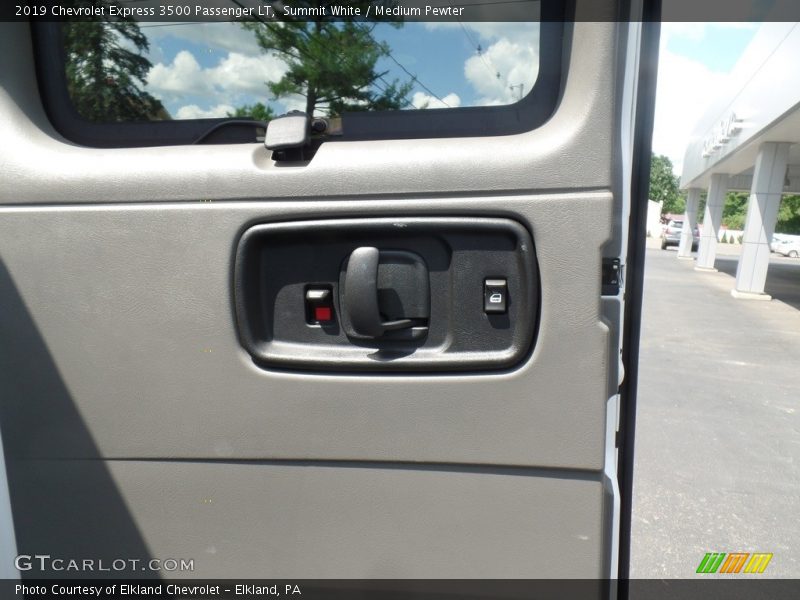 Summit White / Medium Pewter 2019 Chevrolet Express 3500 Passenger LT