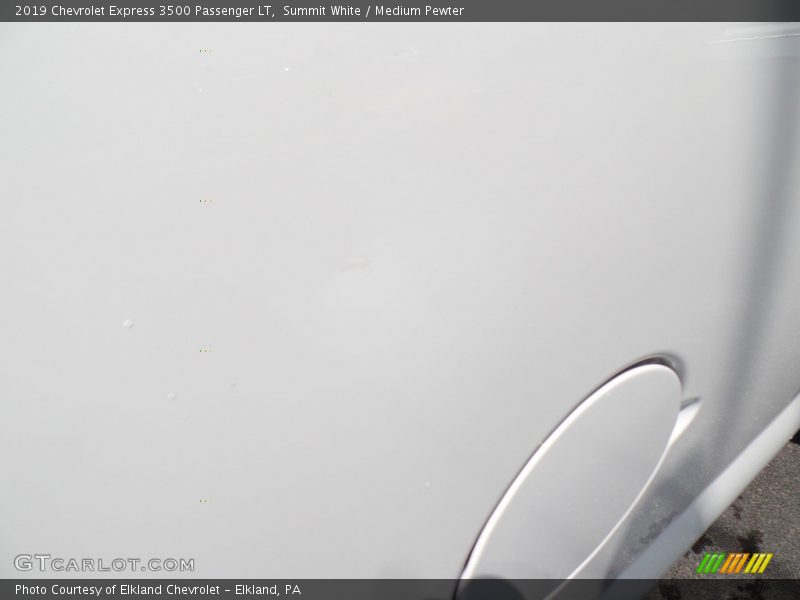 Summit White / Medium Pewter 2019 Chevrolet Express 3500 Passenger LT