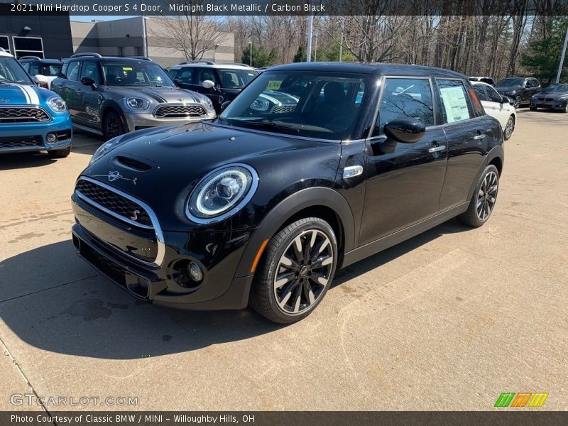 Front 3/4 View of 2021 Hardtop Cooper S 4 Door