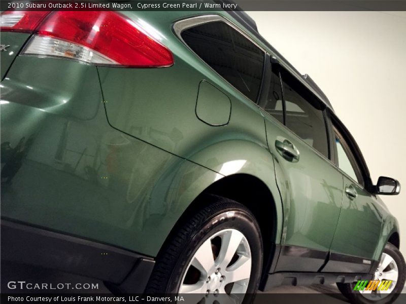 Cypress Green Pearl / Warm Ivory 2010 Subaru Outback 2.5i Limited Wagon