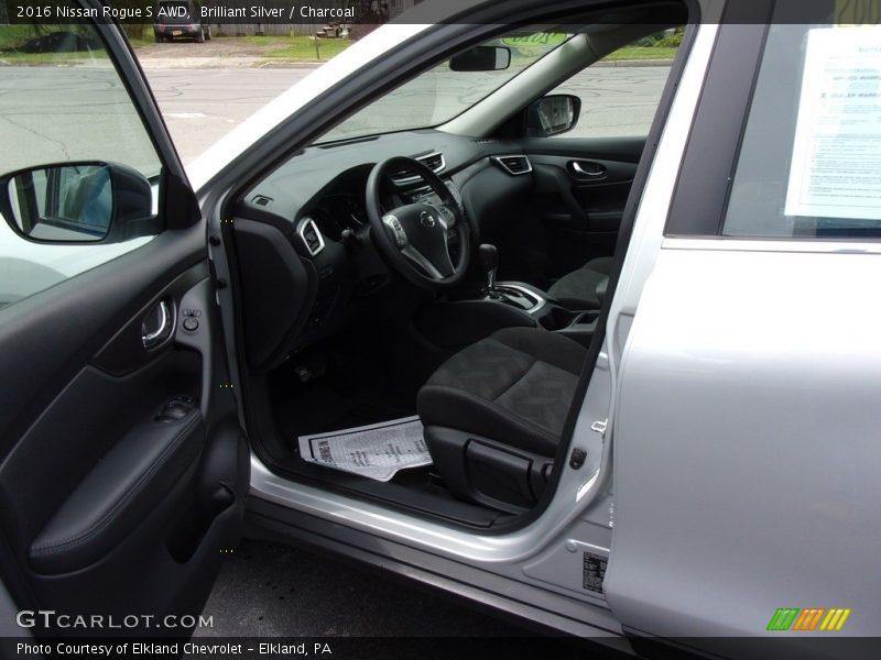 Brilliant Silver / Charcoal 2016 Nissan Rogue S AWD