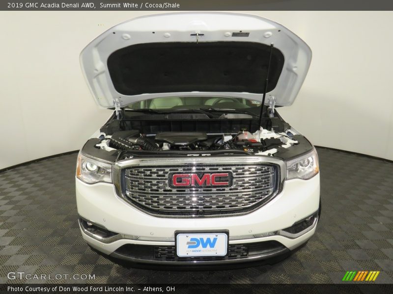 Summit White / Cocoa/Shale 2019 GMC Acadia Denali AWD