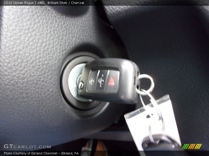 Brilliant Silver / Charcoal 2016 Nissan Rogue S AWD