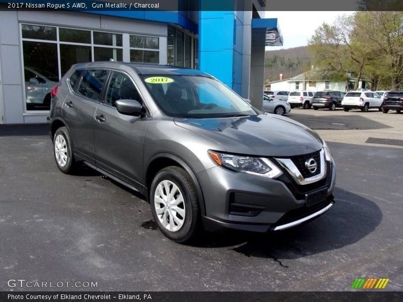 Gun Metallic / Charcoal 2017 Nissan Rogue S AWD