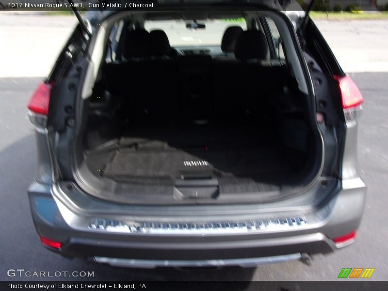 Gun Metallic / Charcoal 2017 Nissan Rogue S AWD