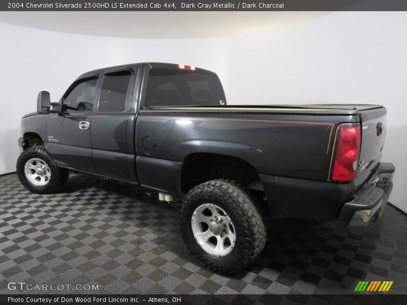 Dark Gray Metallic / Dark Charcoal 2004 Chevrolet Silverado 2500HD LS Extended Cab 4x4