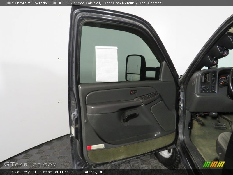 Dark Gray Metallic / Dark Charcoal 2004 Chevrolet Silverado 2500HD LS Extended Cab 4x4