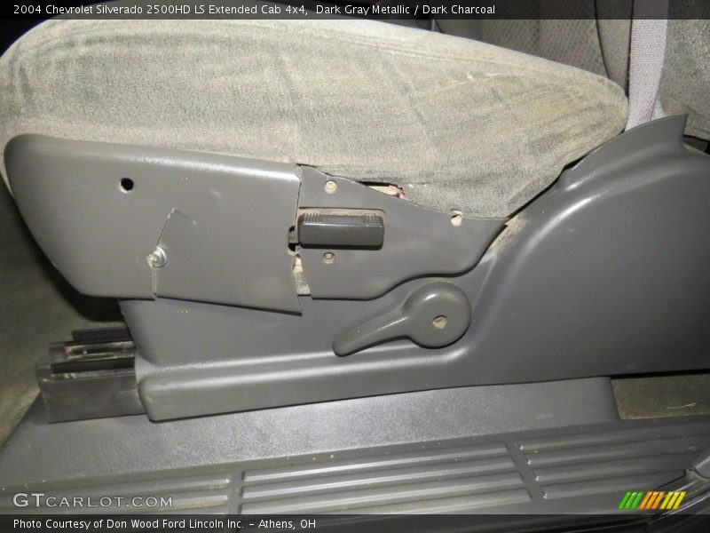 Dark Gray Metallic / Dark Charcoal 2004 Chevrolet Silverado 2500HD LS Extended Cab 4x4