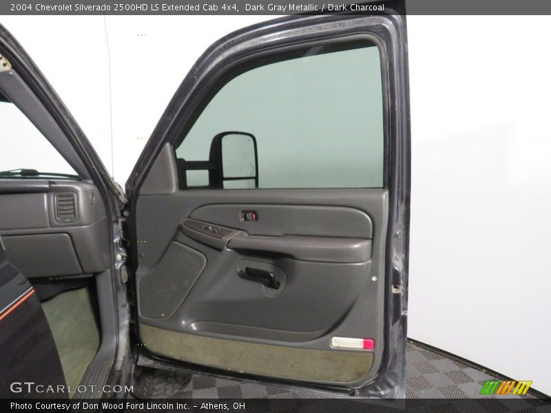Dark Gray Metallic / Dark Charcoal 2004 Chevrolet Silverado 2500HD LS Extended Cab 4x4