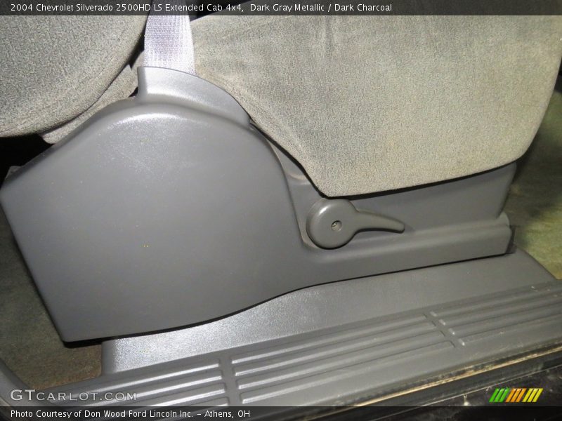 Dark Gray Metallic / Dark Charcoal 2004 Chevrolet Silverado 2500HD LS Extended Cab 4x4