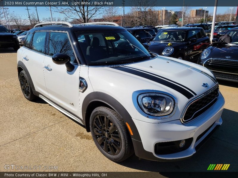 Light White / Black Pearl 2020 Mini Countryman Cooper S All4