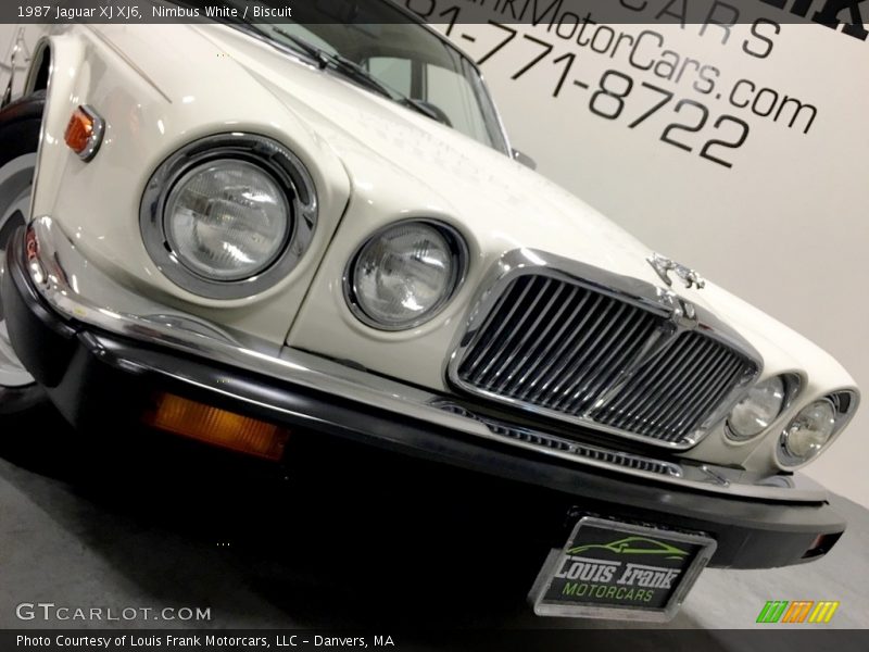 Nimbus White / Biscuit 1987 Jaguar XJ XJ6