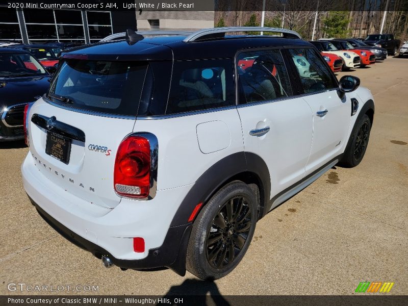 Light White / Black Pearl 2020 Mini Countryman Cooper S All4