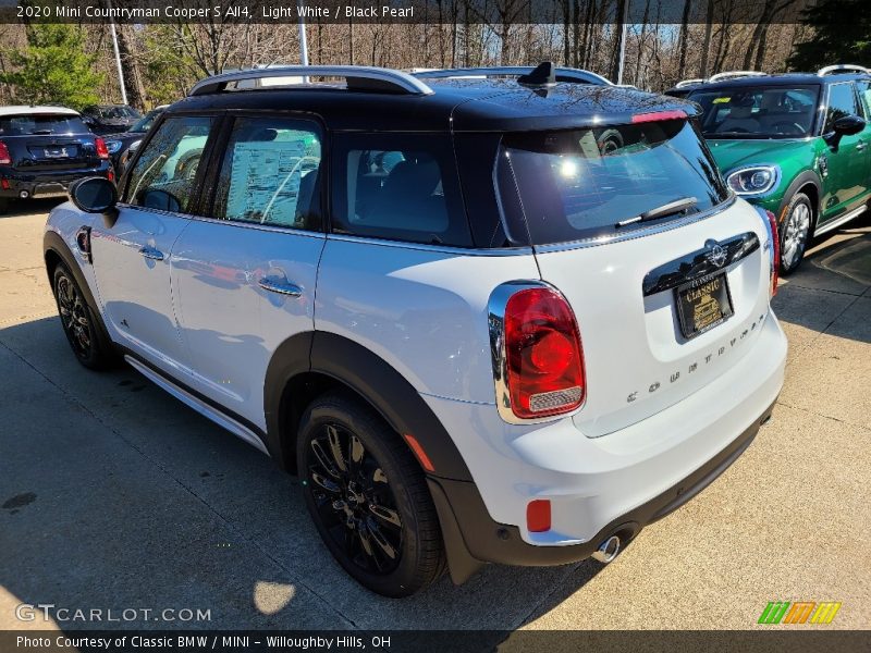 Light White / Black Pearl 2020 Mini Countryman Cooper S All4