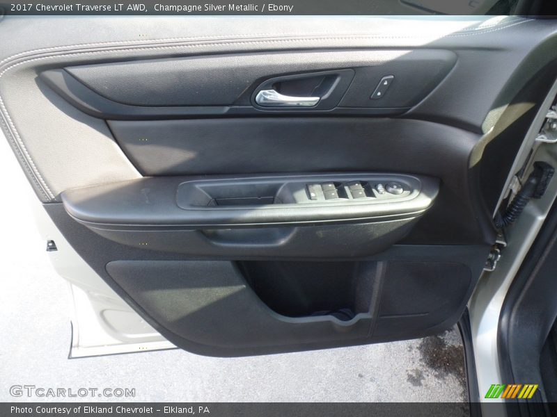Champagne Silver Metallic / Ebony 2017 Chevrolet Traverse LT AWD