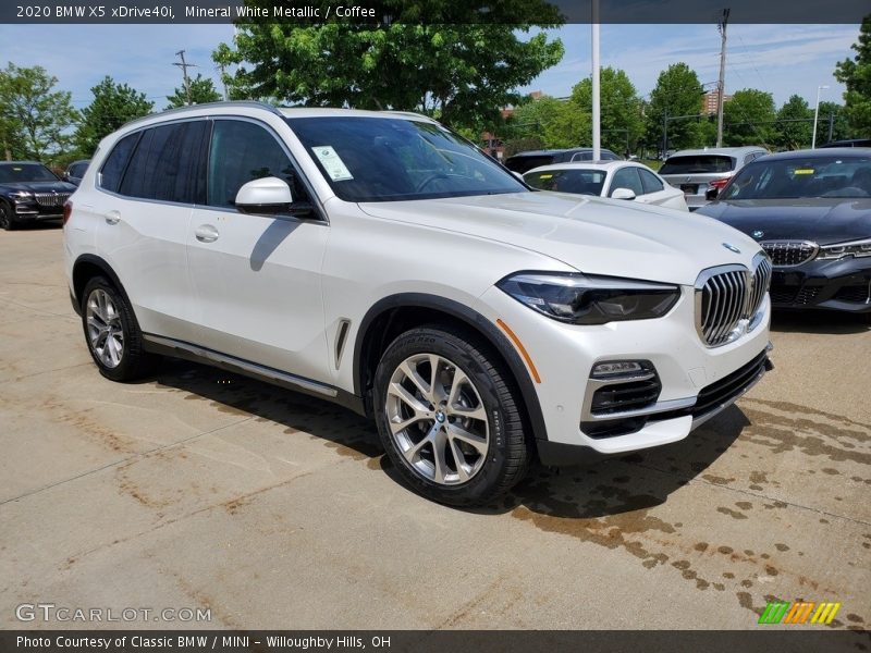 Mineral White Metallic / Coffee 2020 BMW X5 xDrive40i