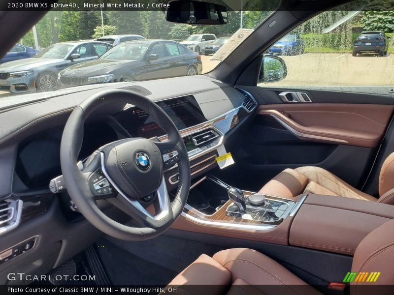Mineral White Metallic / Coffee 2020 BMW X5 xDrive40i