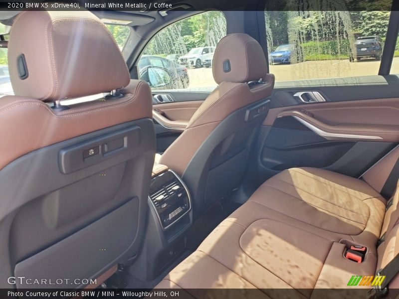 Mineral White Metallic / Coffee 2020 BMW X5 xDrive40i