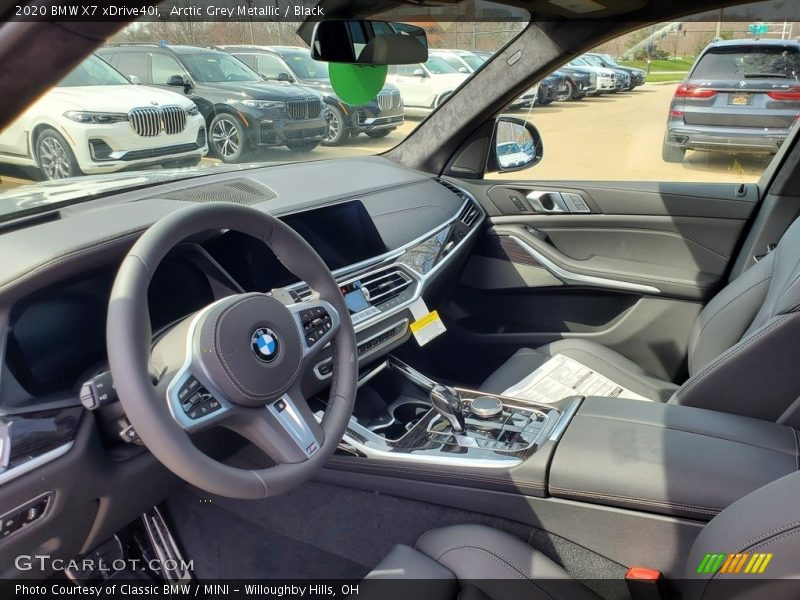 Arctic Grey Metallic / Black 2020 BMW X7 xDrive40i