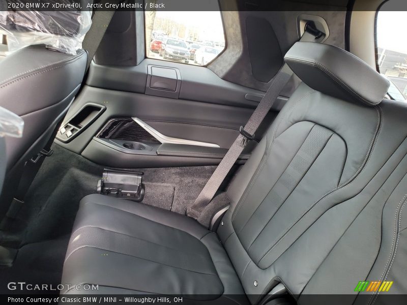 Arctic Grey Metallic / Black 2020 BMW X7 xDrive40i