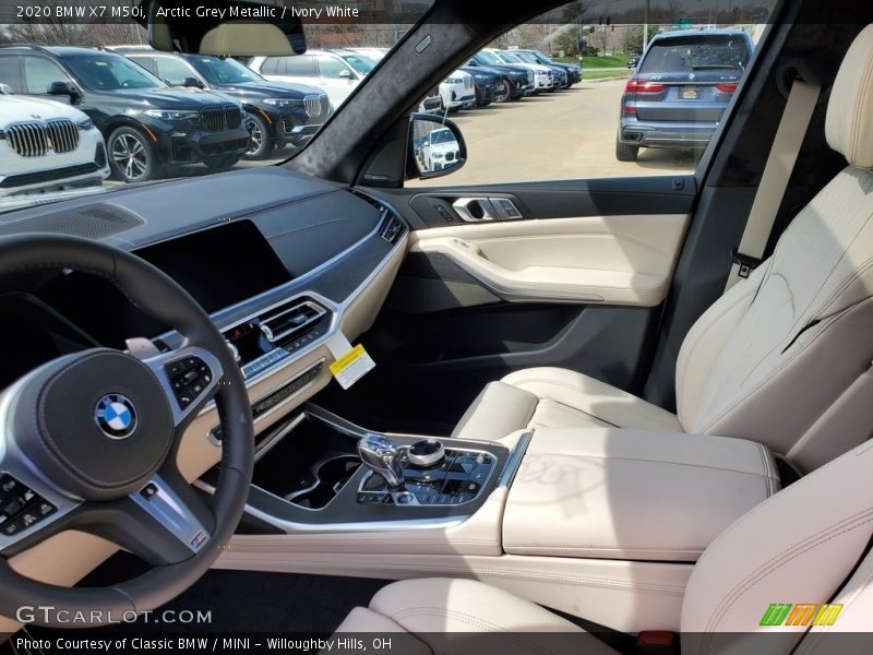 Arctic Grey Metallic / Ivory White 2020 BMW X7 M50i