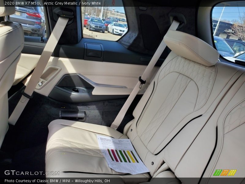 Arctic Grey Metallic / Ivory White 2020 BMW X7 M50i