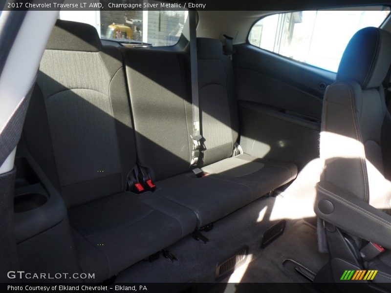 Champagne Silver Metallic / Ebony 2017 Chevrolet Traverse LT AWD