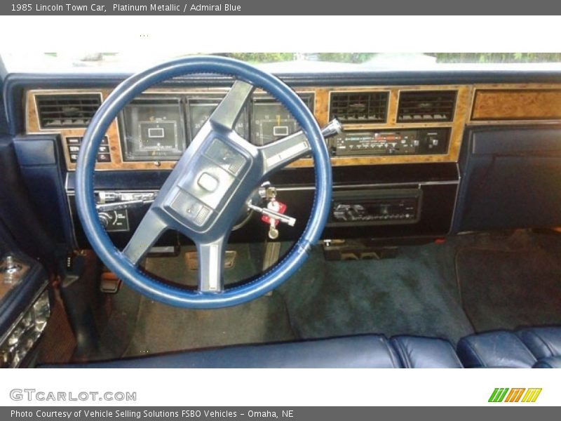 Platinum Metallic / Admiral Blue 1985 Lincoln Town Car