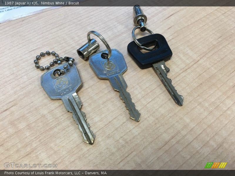 Keys of 1987 XJ XJ6