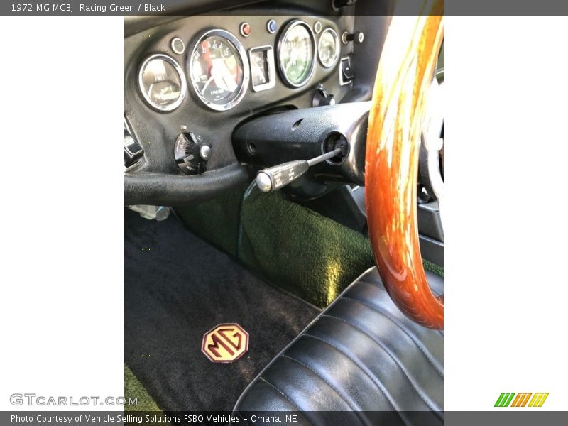 Racing Green / Black 1972 MG MGB