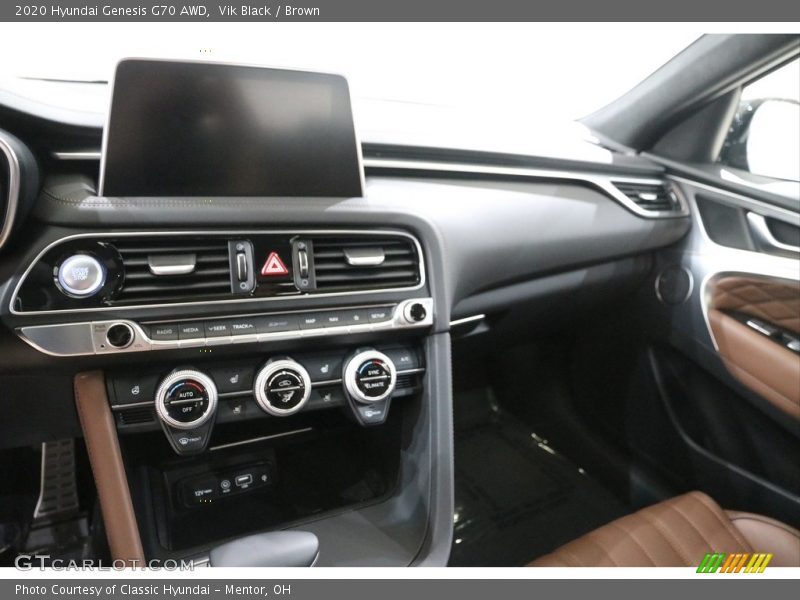 Dashboard of 2020 Genesis G70 AWD