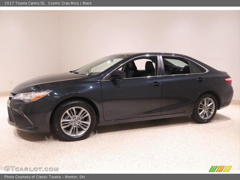 Cosmic Gray Mica / Black 2017 Toyota Camry SE