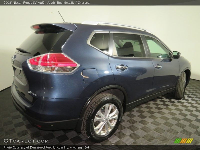 Arctic Blue Metallic / Charcoal 2016 Nissan Rogue SV AWD