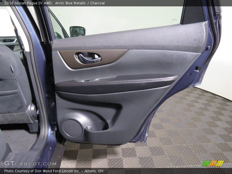 Arctic Blue Metallic / Charcoal 2016 Nissan Rogue SV AWD