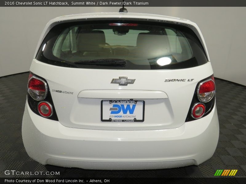 Summit White / Dark Pewter/Dark Titanium 2016 Chevrolet Sonic LT Hatchback