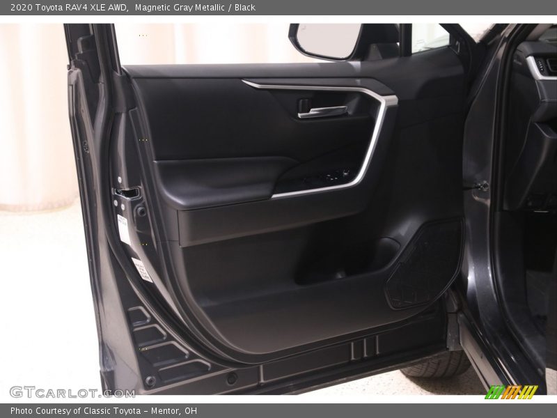 Magnetic Gray Metallic / Black 2020 Toyota RAV4 XLE AWD