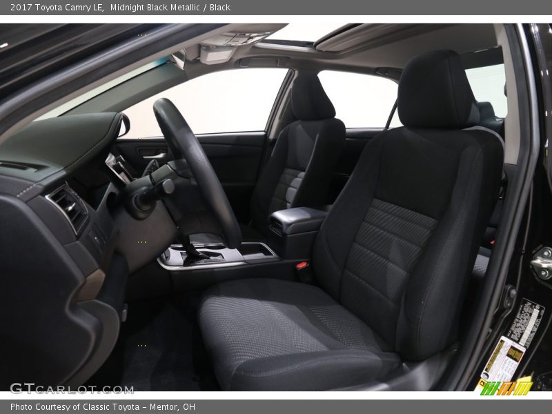 Midnight Black Metallic / Black 2017 Toyota Camry LE
