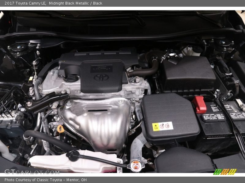 Midnight Black Metallic / Black 2017 Toyota Camry LE