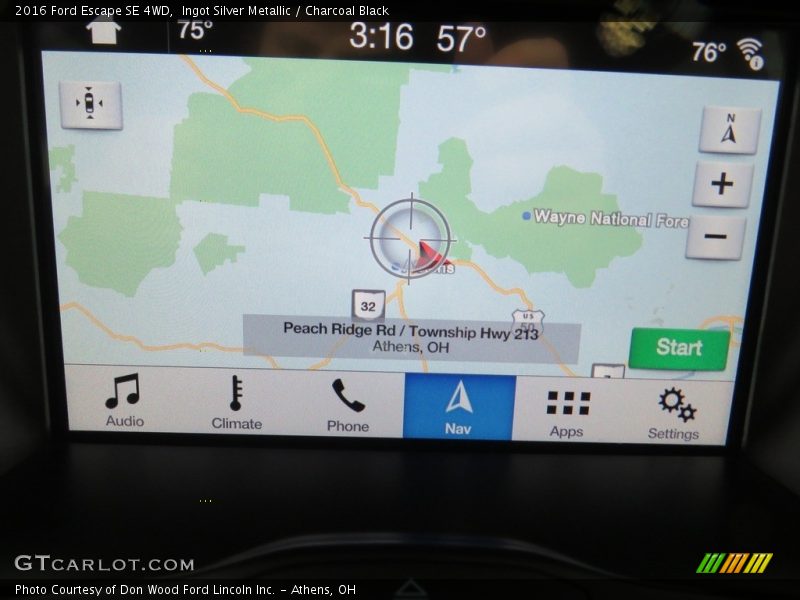 Ingot Silver Metallic / Charcoal Black 2016 Ford Escape SE 4WD