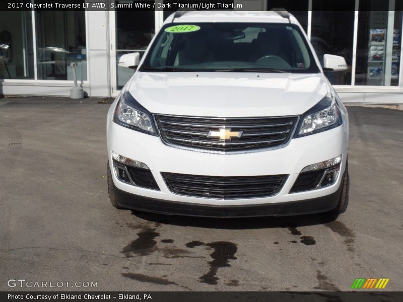 Summit White / Dark Titanium/Light Titanium 2017 Chevrolet Traverse LT AWD