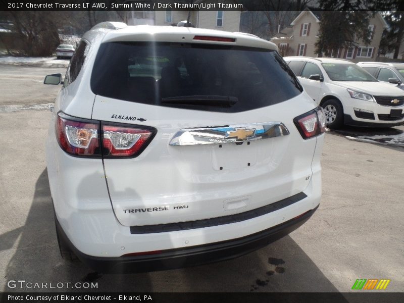 Summit White / Dark Titanium/Light Titanium 2017 Chevrolet Traverse LT AWD